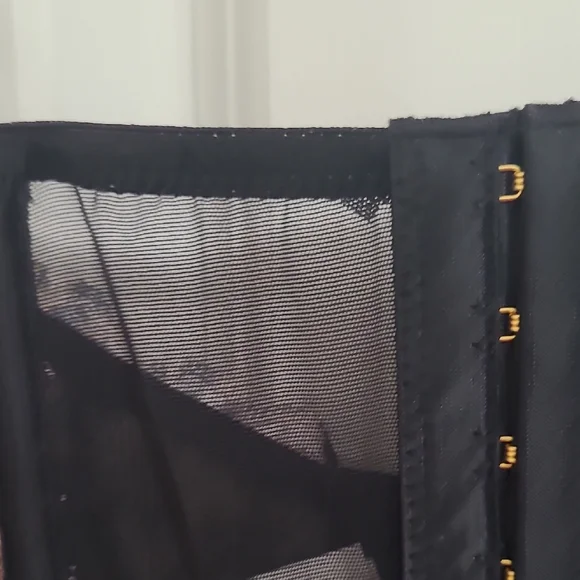 Anthropologie Animal Print Top with Black Details - Picture 5 of 7